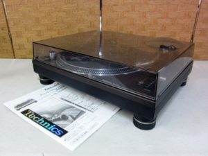 世田谷区にて テクニクス ターンテーブル SL-1200MK5 を出張買取致しました