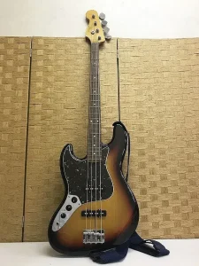 東京都 八王子市にて Fender/フェンダー エレキベース レフティー ジャンク品 を出張買取しました