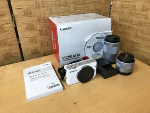 カメラ キャノン EOS M10の買取価格　神奈川県川崎市