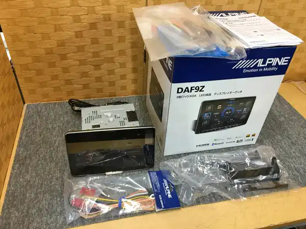 ALPINE 9インチディスプレイオーディオ　DAF9Zの買取価格